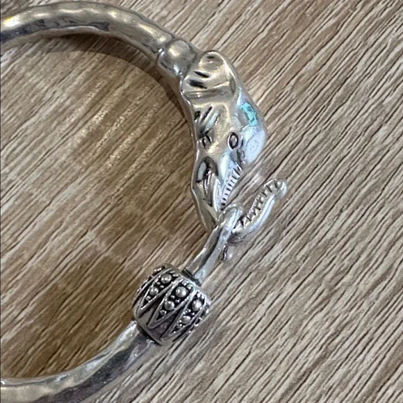 Lucky Brand Silver Elephant Design Bracelet - Picture 4 of 7